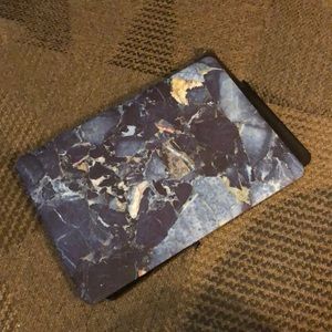 MacBook Air 13 in marble case (2015-2017 version)